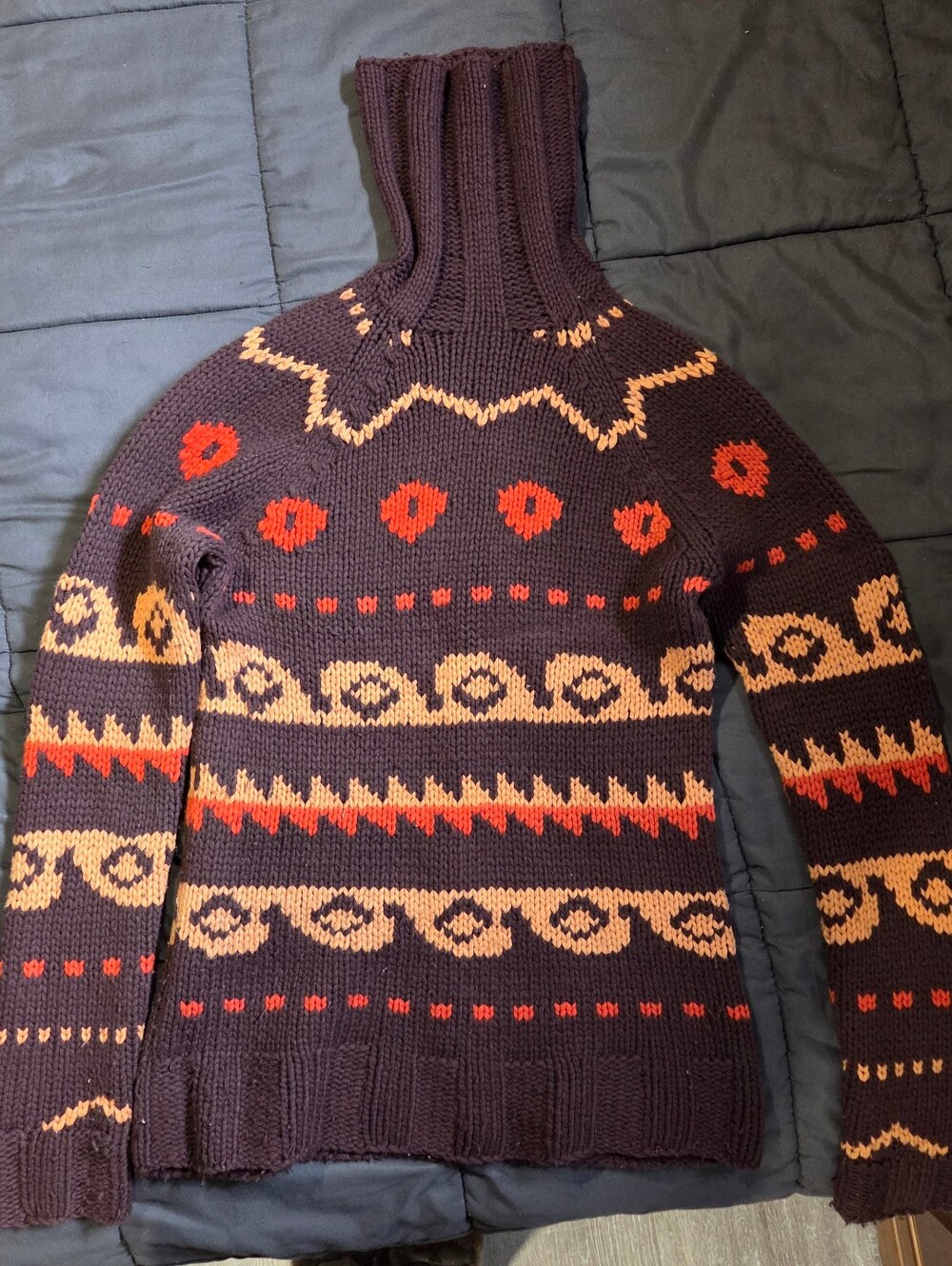 Hugo Boss thick knit sweater made in Italy